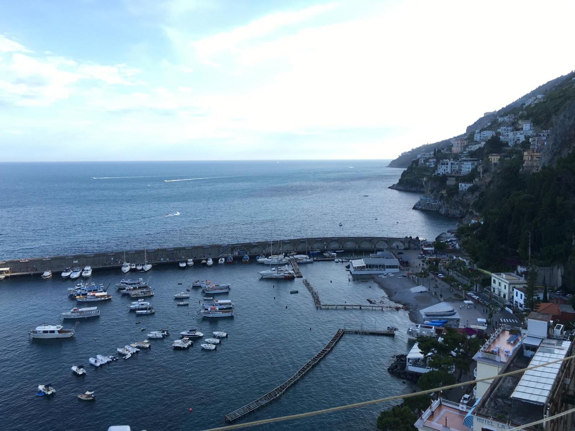 Apartments Amalfi Design Sea View Accessible By 250 Steps Pokój zdjęcie