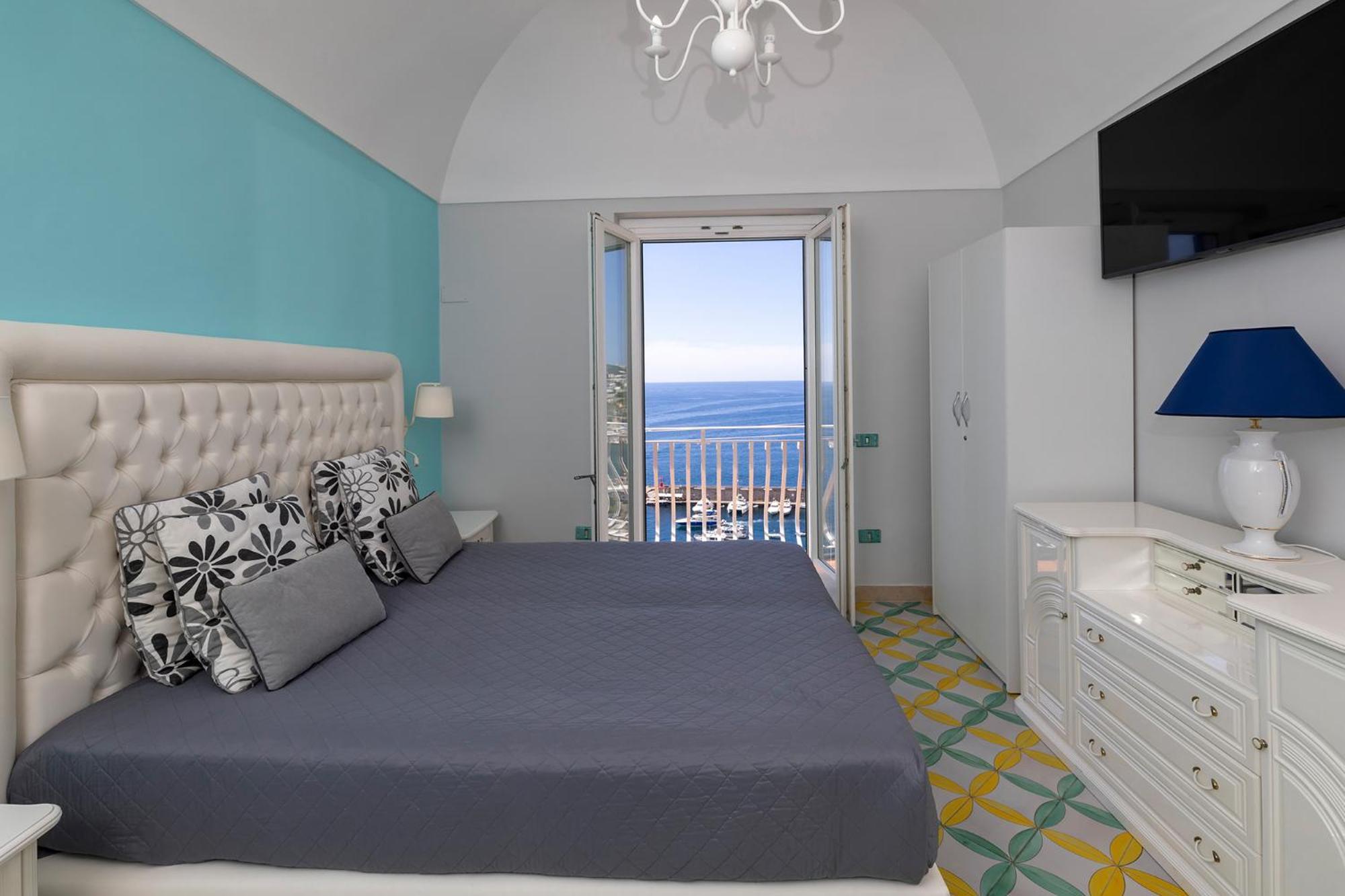 Apartments Amalfi Design Sea View Accessible By 250 Steps Zewnętrze zdjęcie