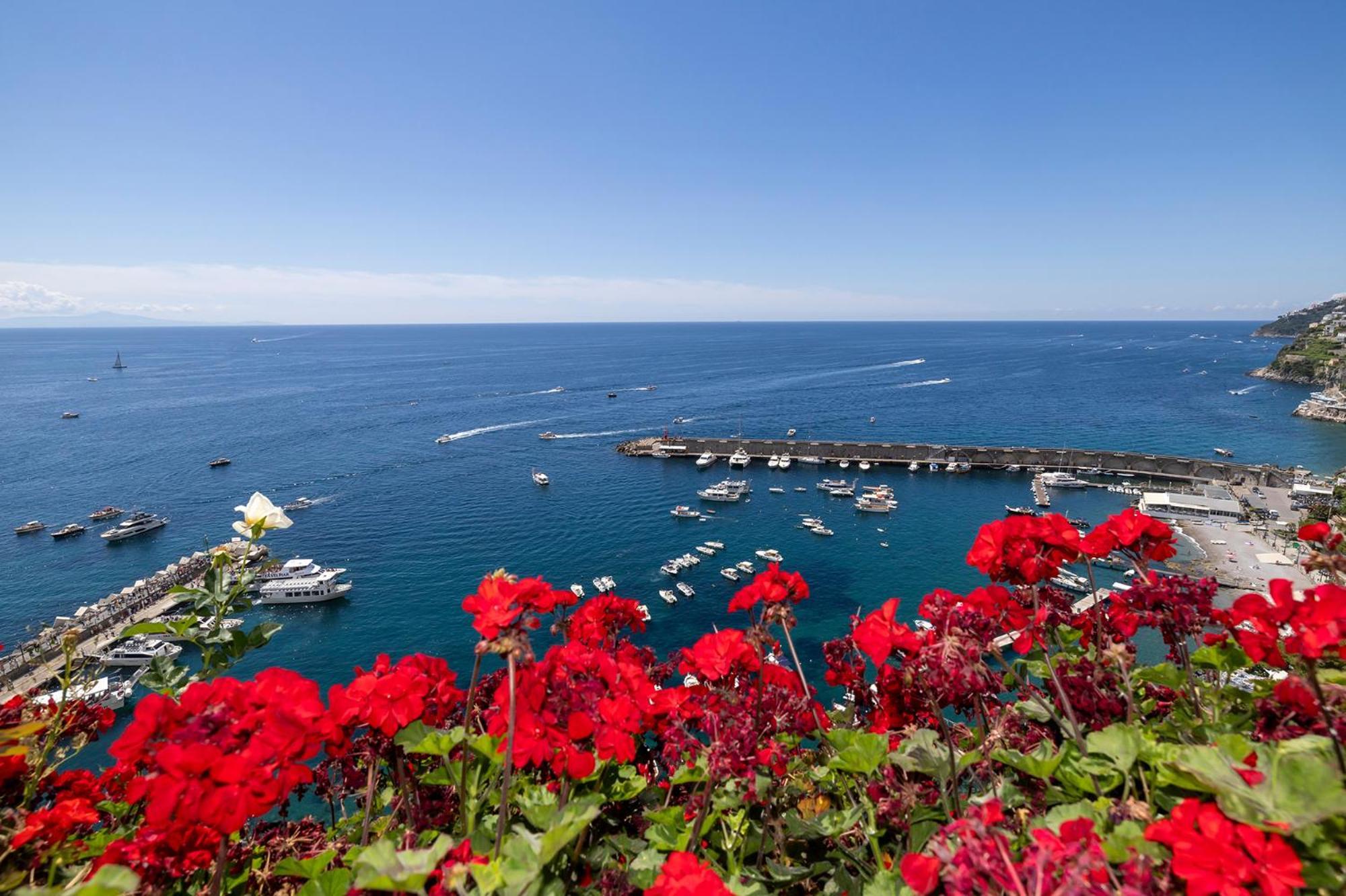 Apartments Amalfi Design Sea View Accessible By 250 Steps Zewnętrze zdjęcie