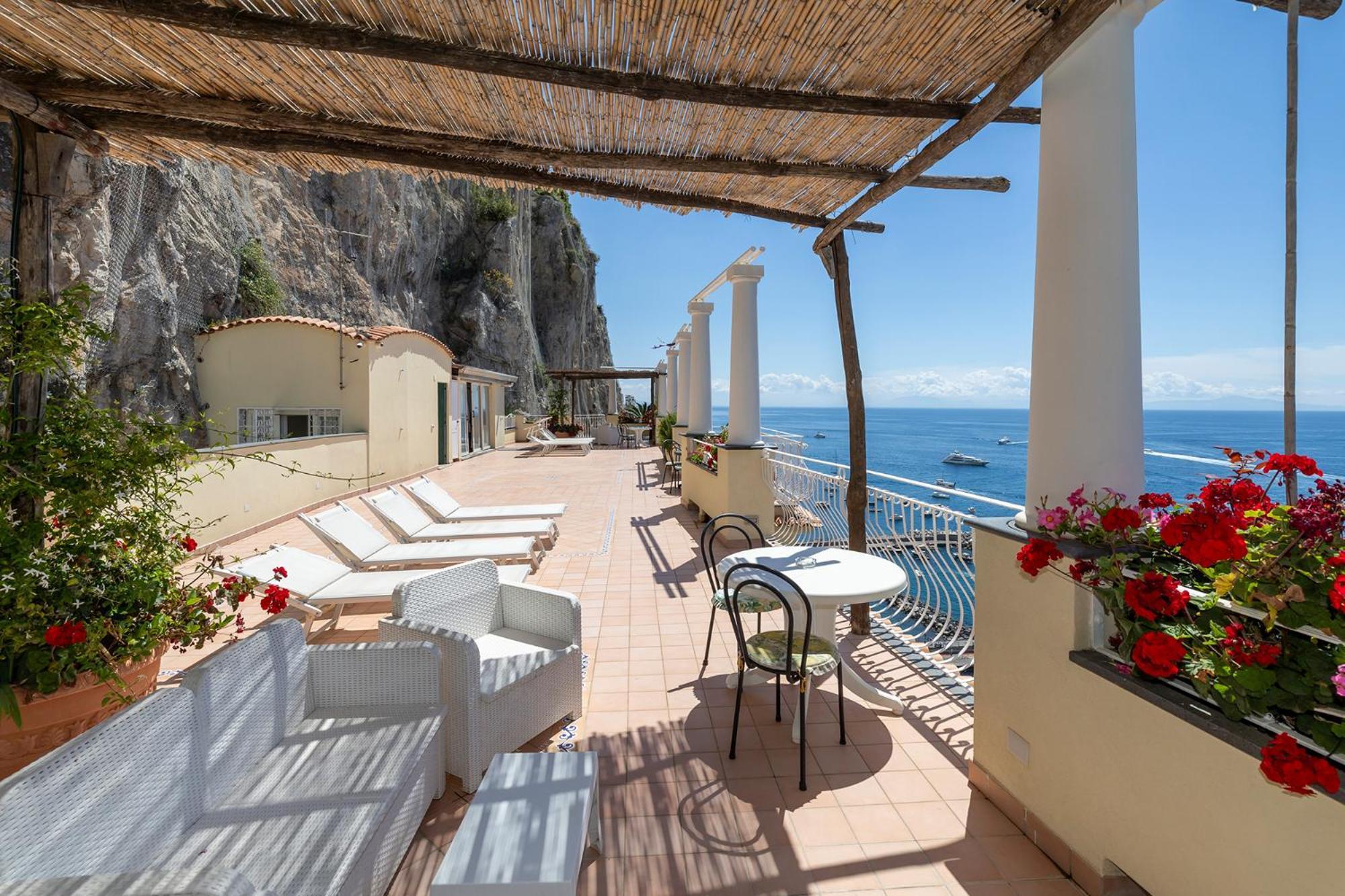 Apartments Amalfi Design Sea View Accessible By 250 Steps Zewnętrze zdjęcie